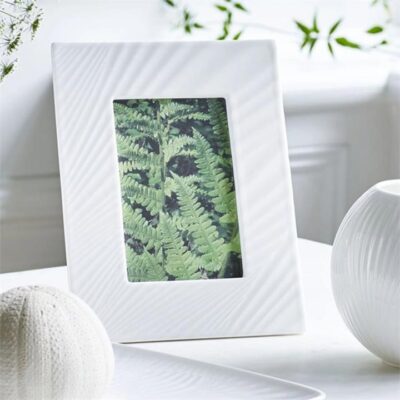 Wedgwood White Folia Picture Frame
